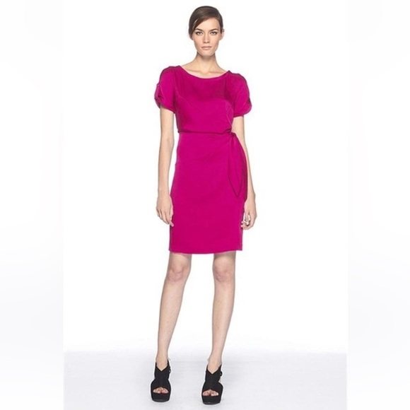 Diane Von Furstenberg Silk Leron Dress, size 10 - Picture 2 of 11